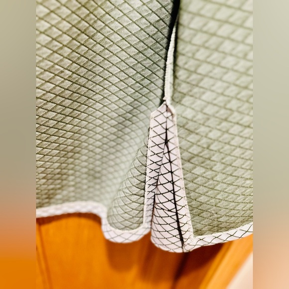 Vintage Men's Dk Green and White Patterned Jacket w/ Buttoned Front Pockets - Picture 11 of 16